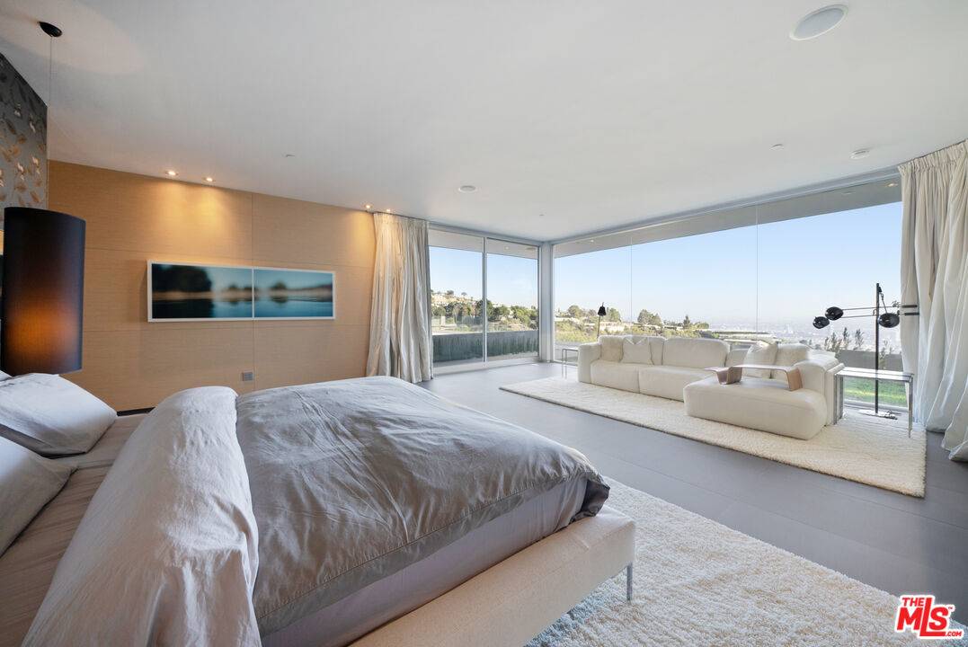 1610   Carla Rdg 5BR Beverly Hills Post Office | B.H.P.O. La