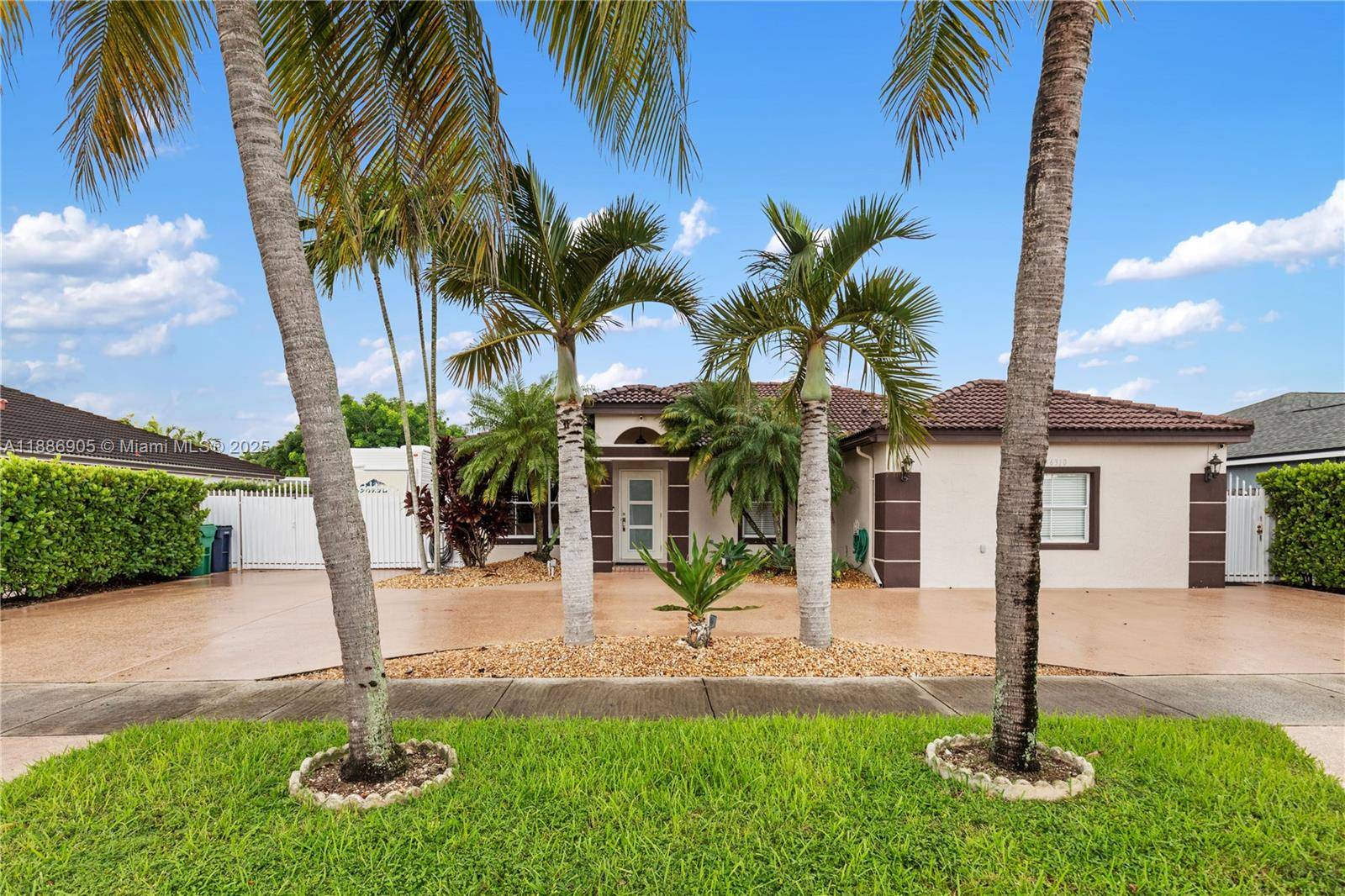 Step into your one story South Florida retreat !