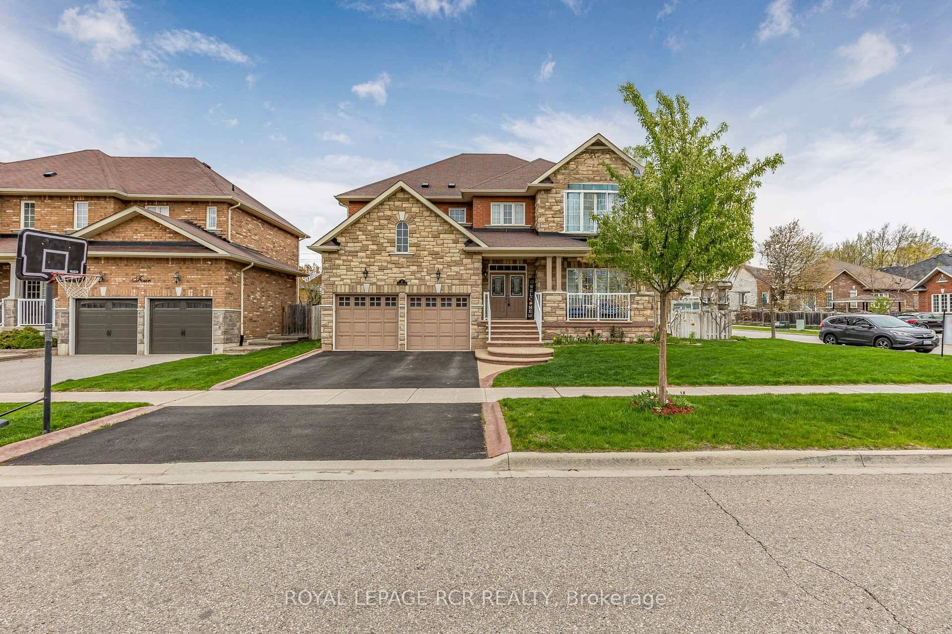WOW ! Great price for this exceptional family home in the heart of Caledon East.