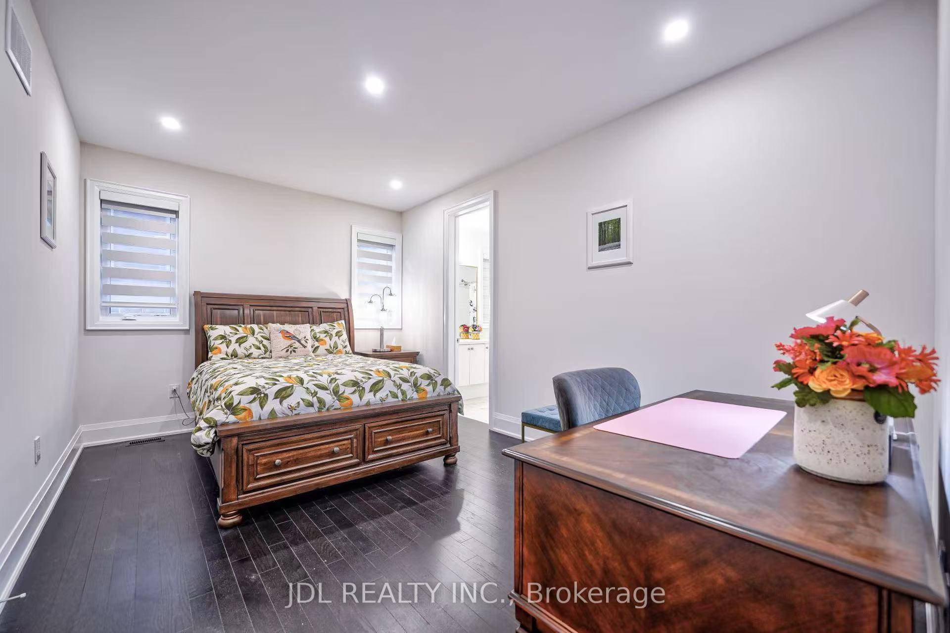 This is just rent ONE BEDROOM with attached private bathroom in the house, NOT the entire house rental, and you will SHARE THE KITCHEN with other tenants.