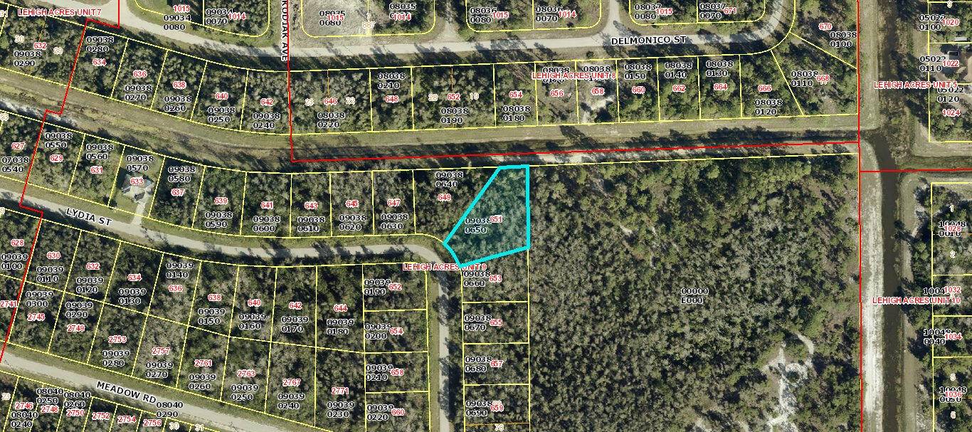BUILD YOUR CUSTOM HOME ON THIS OVERSIZED CANAL LOT.
