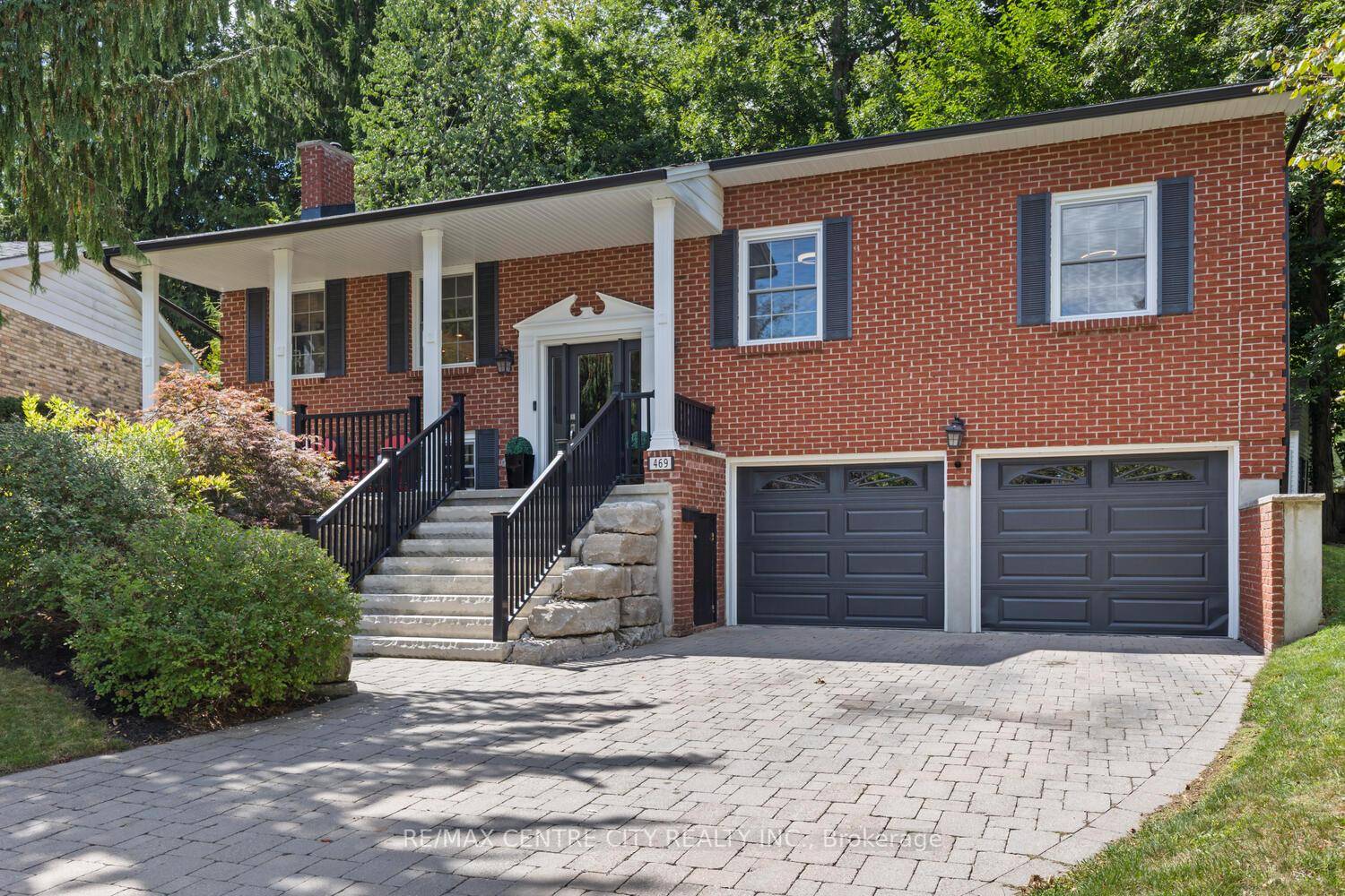 Patiently waiting for the extraordinary in a prime location in Byron ?