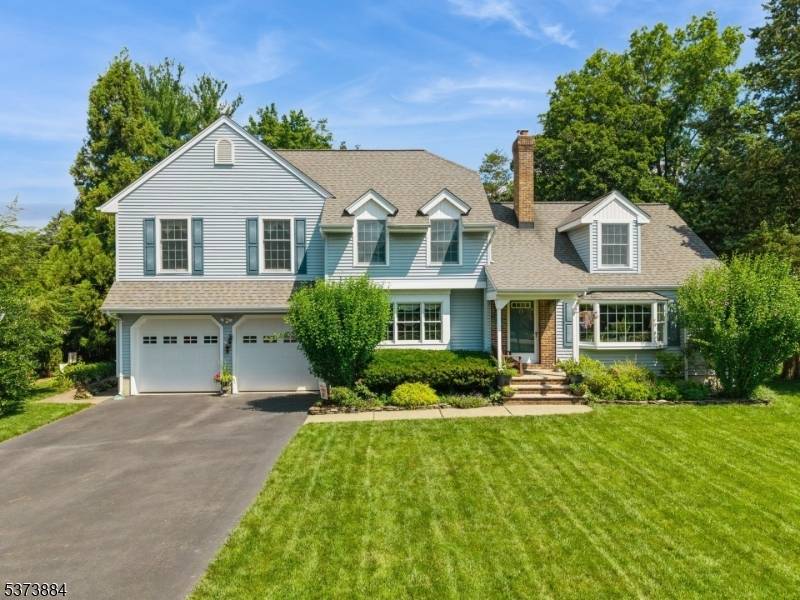 Colonial style home with 2, 549 sq ft of luxurious living space offers 4 bedrooms, 3 full bathrooms, an attached 2 car garage, a fabulous backyard oasis with an in ...