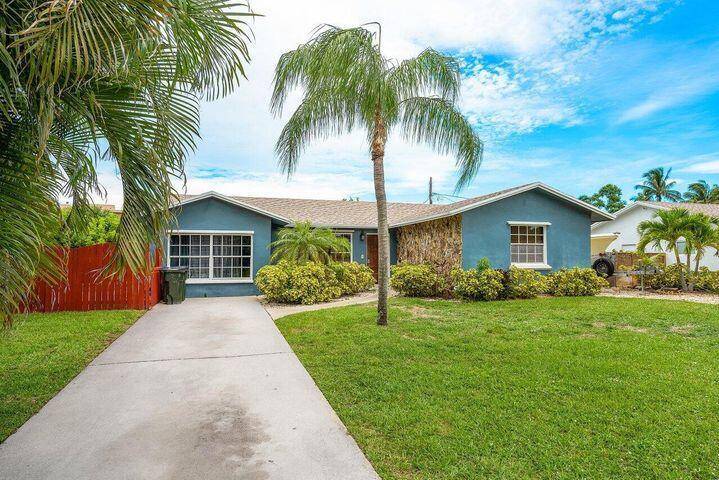 Fantastic opportunity awaits in the highly desirable community of Tropic Palms.