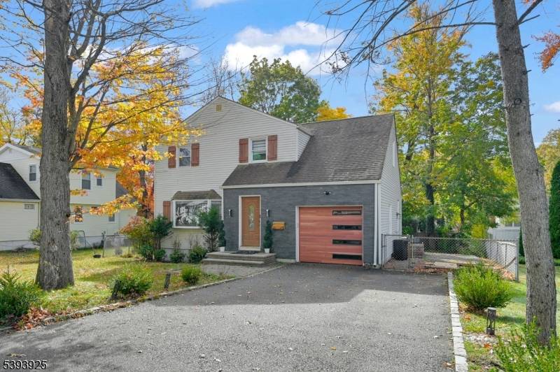 Beautifully Designed 3 Bedroom, 3.