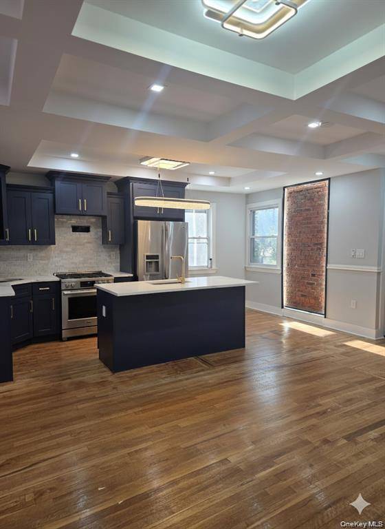 Welcome to 32 28 Utopia Parkway in Flushing, Queens !