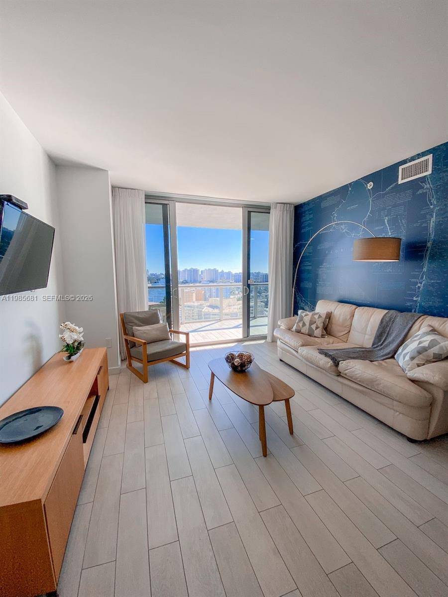 Great investment opportunity or 2nd home !