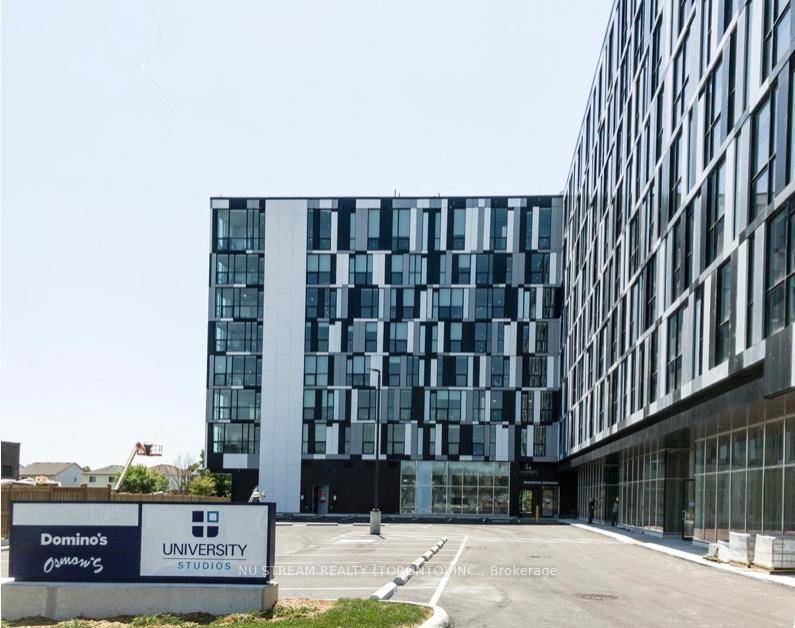 Modern Stylish Bachelor Unit With Large South View Floor to Ceiling Window, Bright amp ; Clean, Functional Open Concept Layout, Ideal for Student, Young Proffessional, Walking Distance to Ontario Tech ...