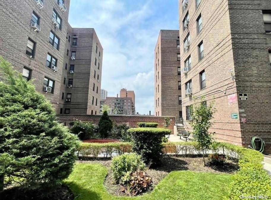 43-40 Union Street # 3D, Flushing, NY 11355