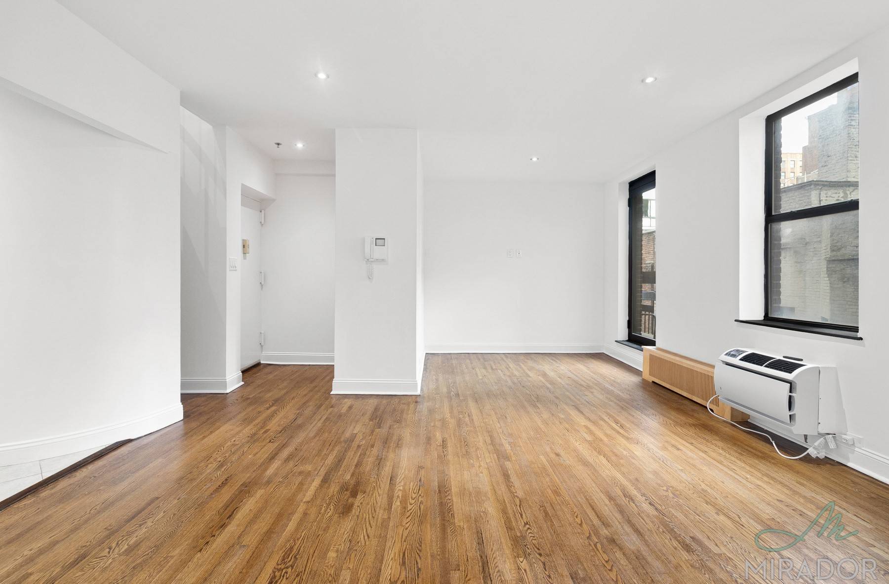 Equidistant to Madison Square Park, Grand Central, and Penn Station, 455 Park Avenue South is a 6 story elevator building in Manhattans fashionable NoMad district.