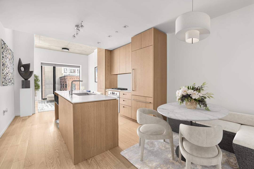 Welcome to Residence 7Q, a rare gem in a modern, LEED certified development in the heart of DUMBO.