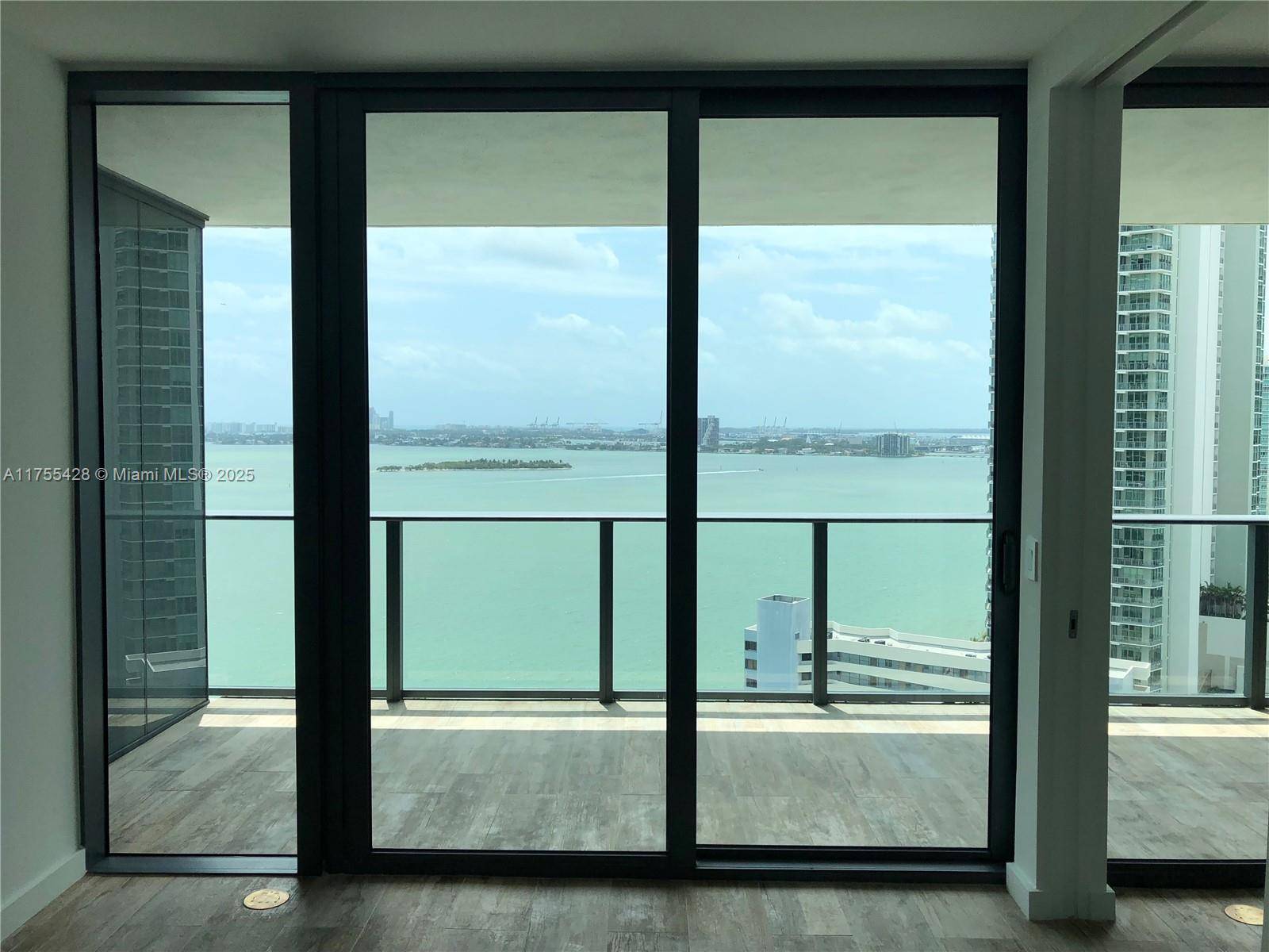 Spectacular Unit 2Beds 2Baths Den, at the fantastic Paraiso Bay.