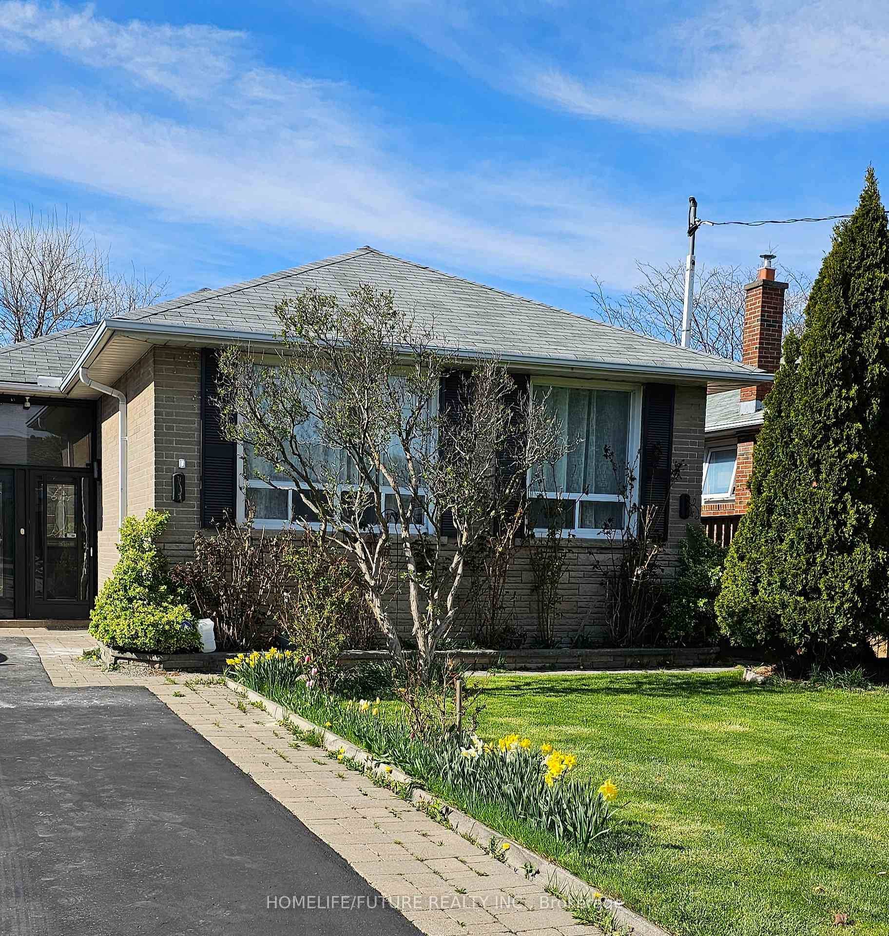 Fully Renovated 3 Bedroom With 1 Washroom With Modern Kitchen, Hardwood Flooring.