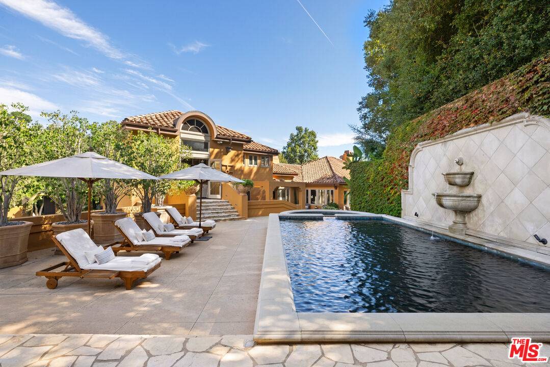 2719   BENEDICT CANYON DR 5.0 Beverly Hills Post Office | B.H.P.O. LA