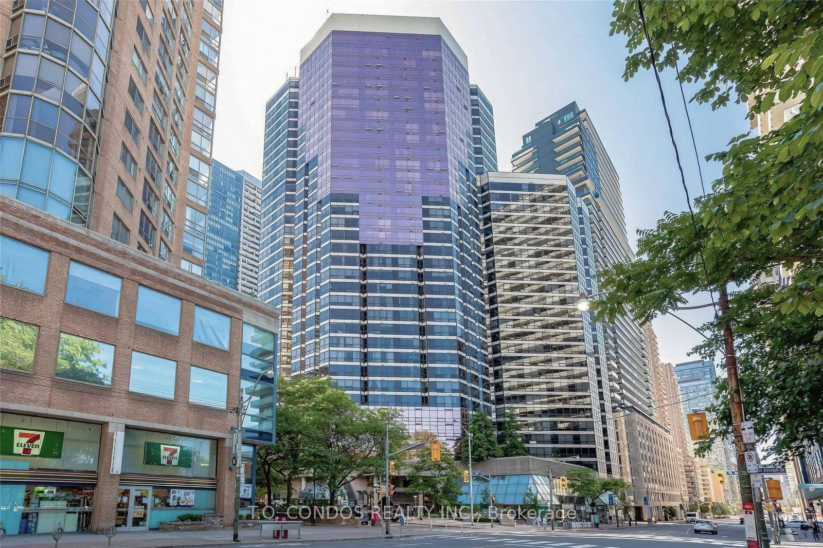 Exclusive 2 Storey Penthouse in the Heart of Toronto.