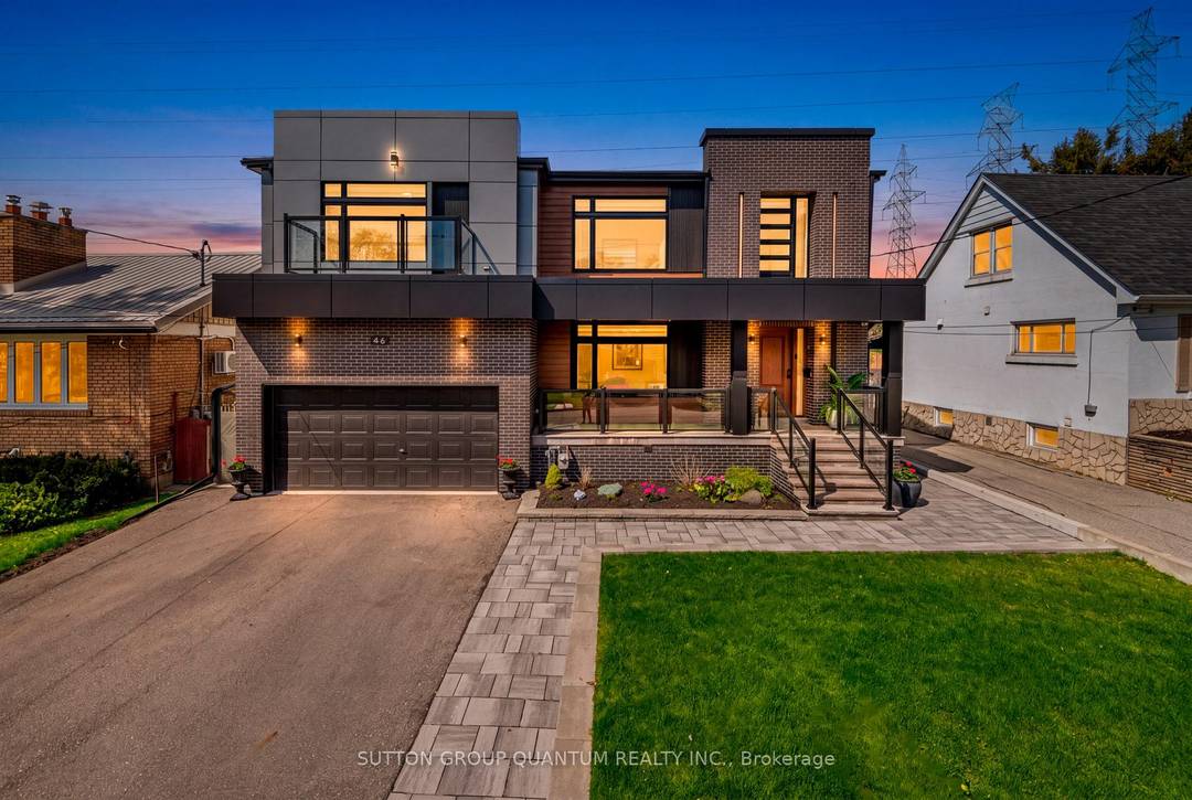 We invite you to experience this reimagined layout in a prime location, steeped in the values of an established neighborhood !