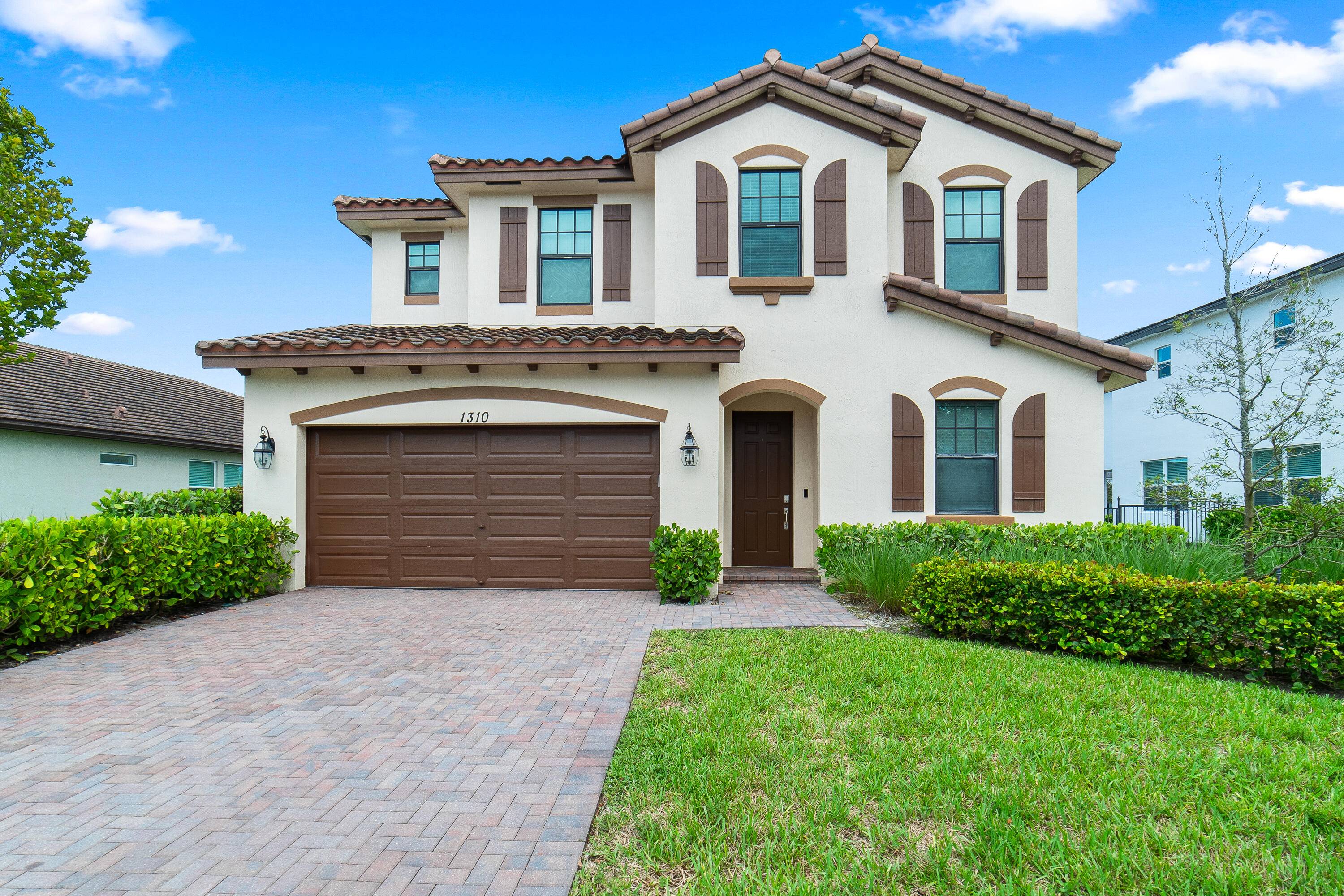Located in the Crestwood North community, this spacious 4 bedroom, 3.
