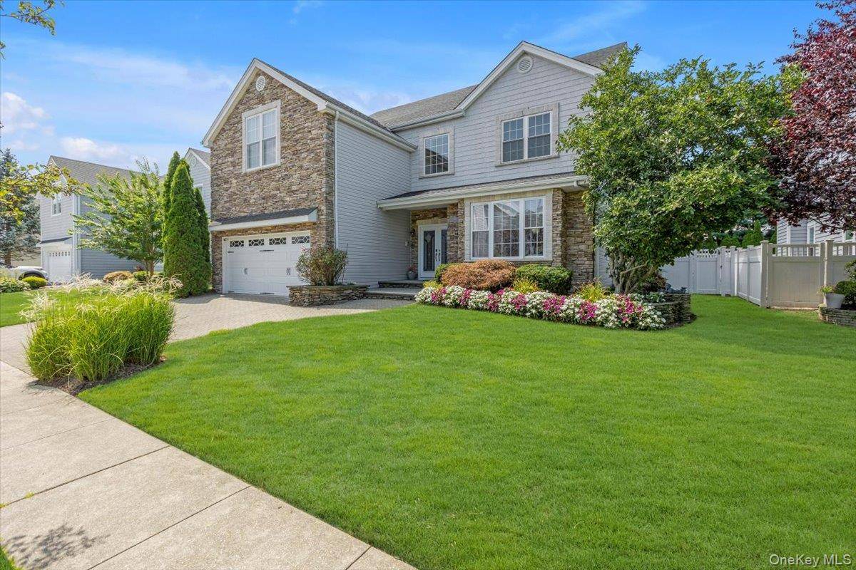 Beautiful Colonial In the Luxury Gated Community The Villages.