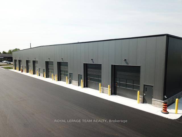 Discover brand new INDUSTRIAL FLEX OFFICE WAREHOUSE bays for lease at Mississippi's Mills Business Park.