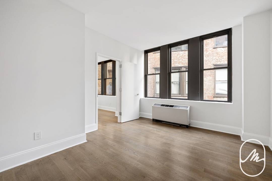 15 Park Row is a historic Beaux Arts gem that stands as a testament to New York City's architectural evolution.