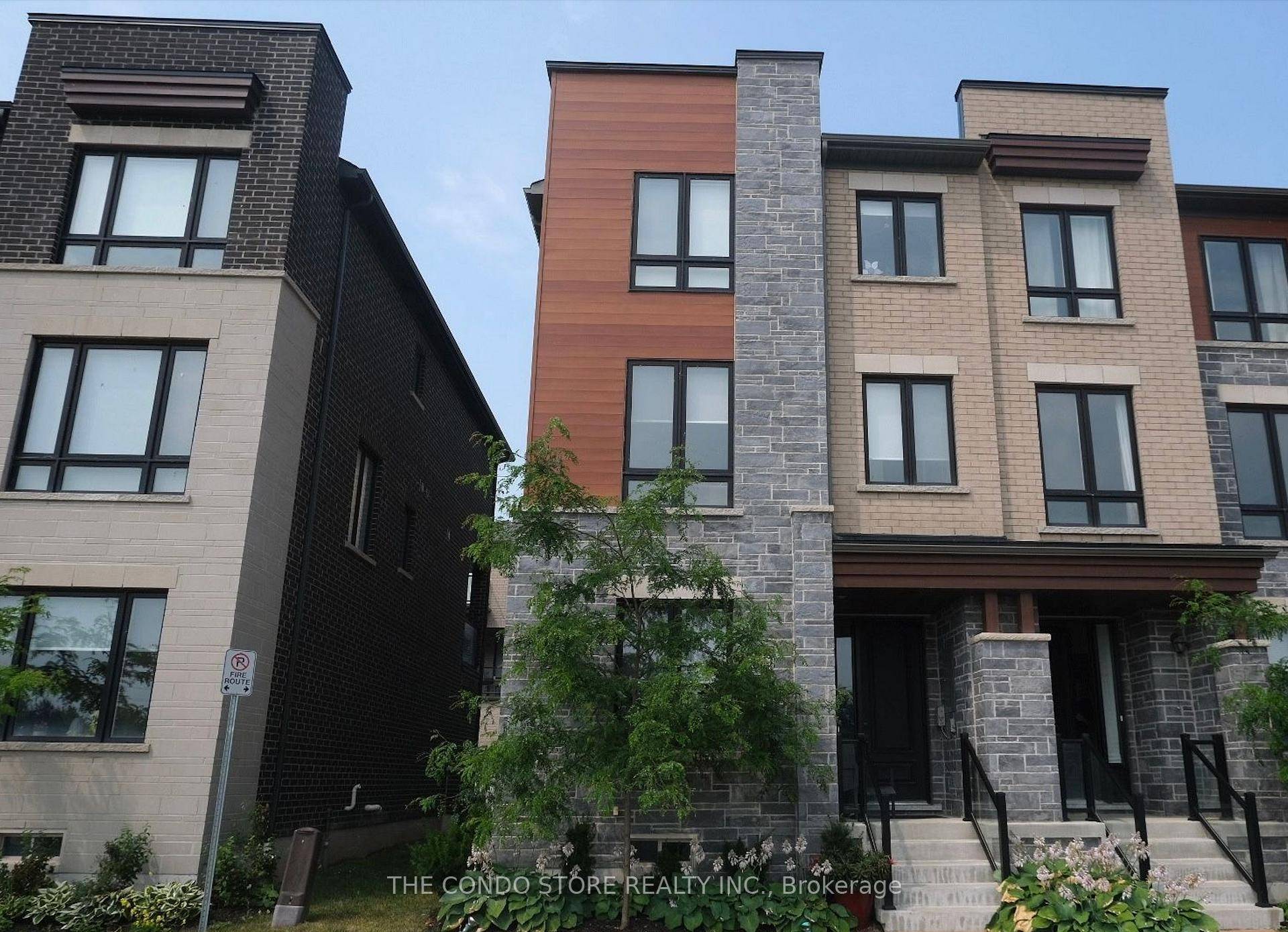 Live By The Lake In The Wonderful Complex Of Whitby's Luxurious Waterside Villas.