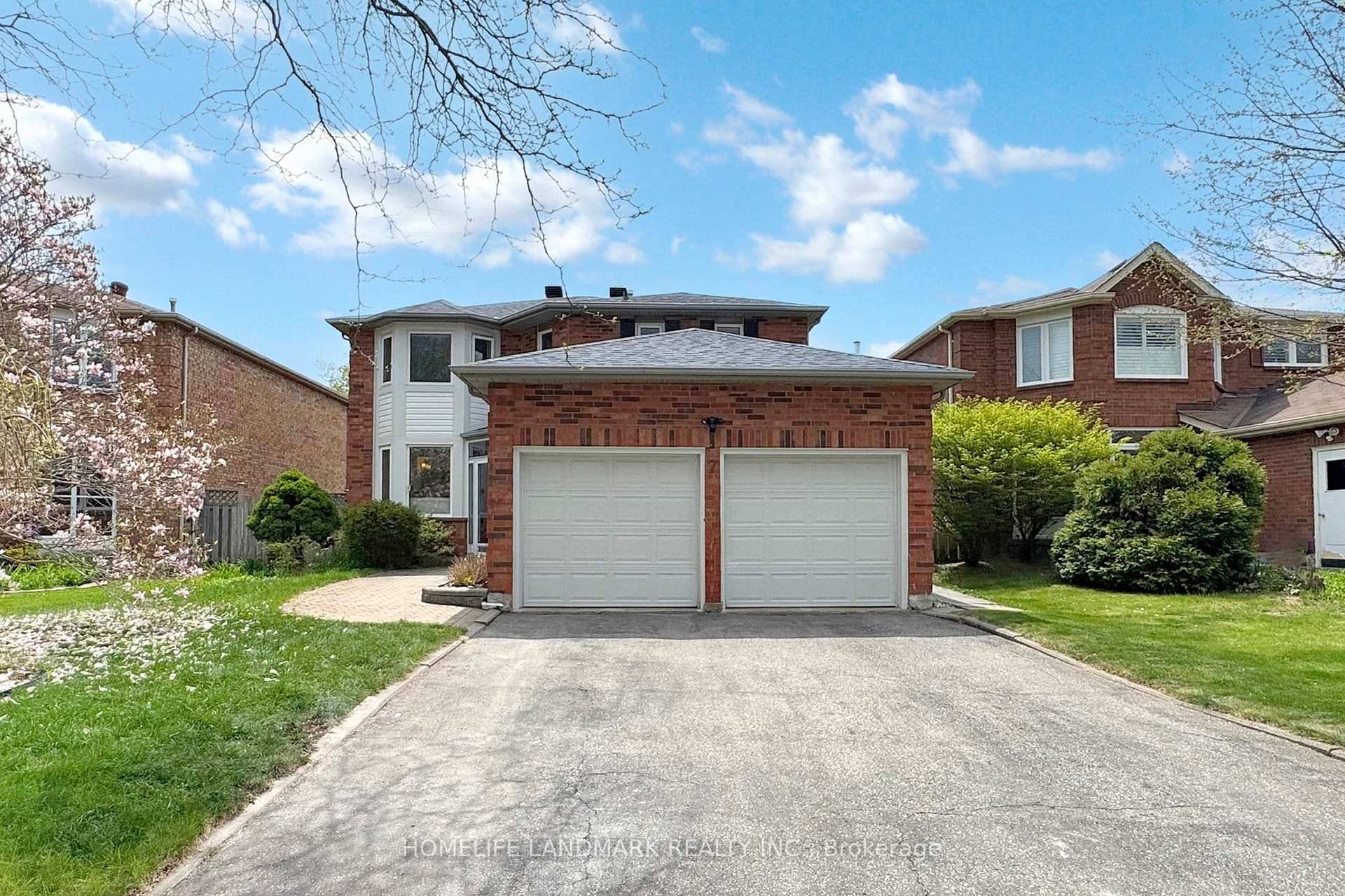 Welcome to this well maintained 4 bedroom detached home in the heart of prestigious Unionville, nestled on a quiet, sidewalk free street within a top ranking school district.