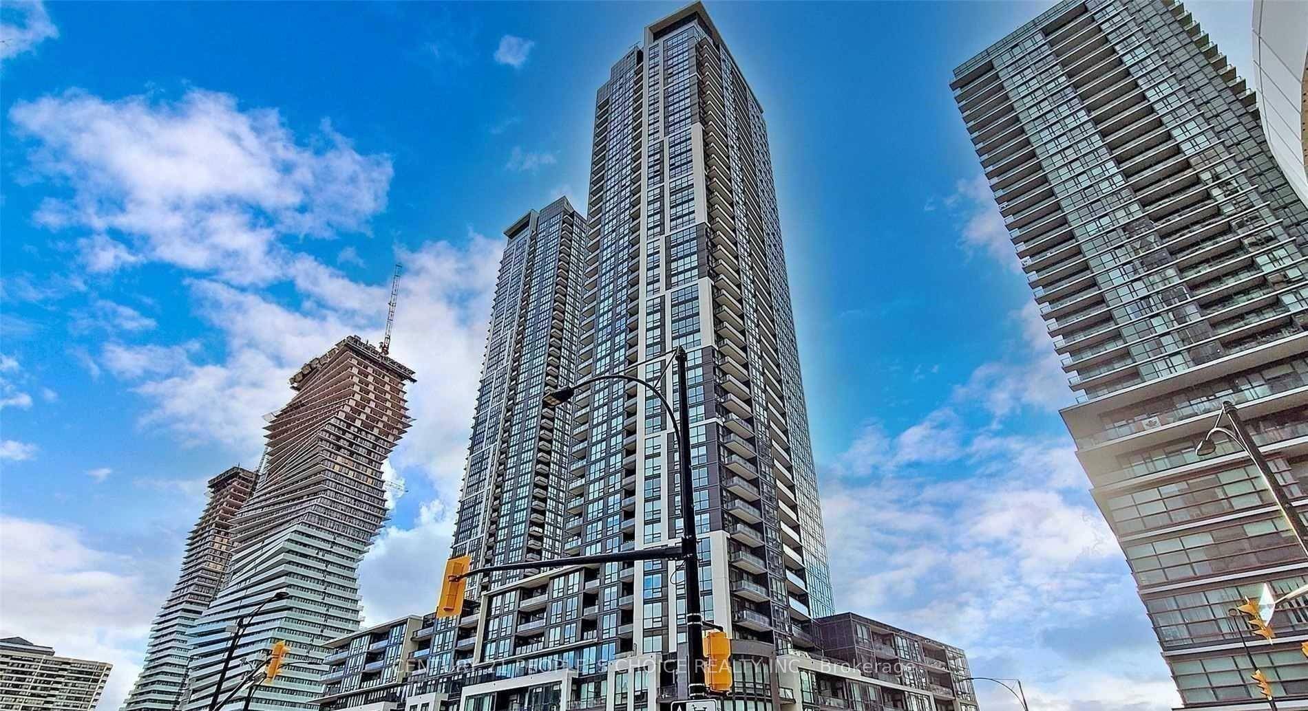 Luxurious condo in the Square One area of Mississauga.