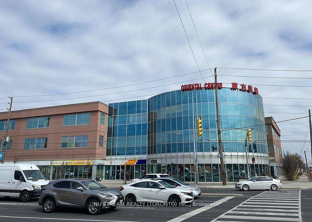 Ground Level Unit Located In The Bustling Oriental Centre Mall.