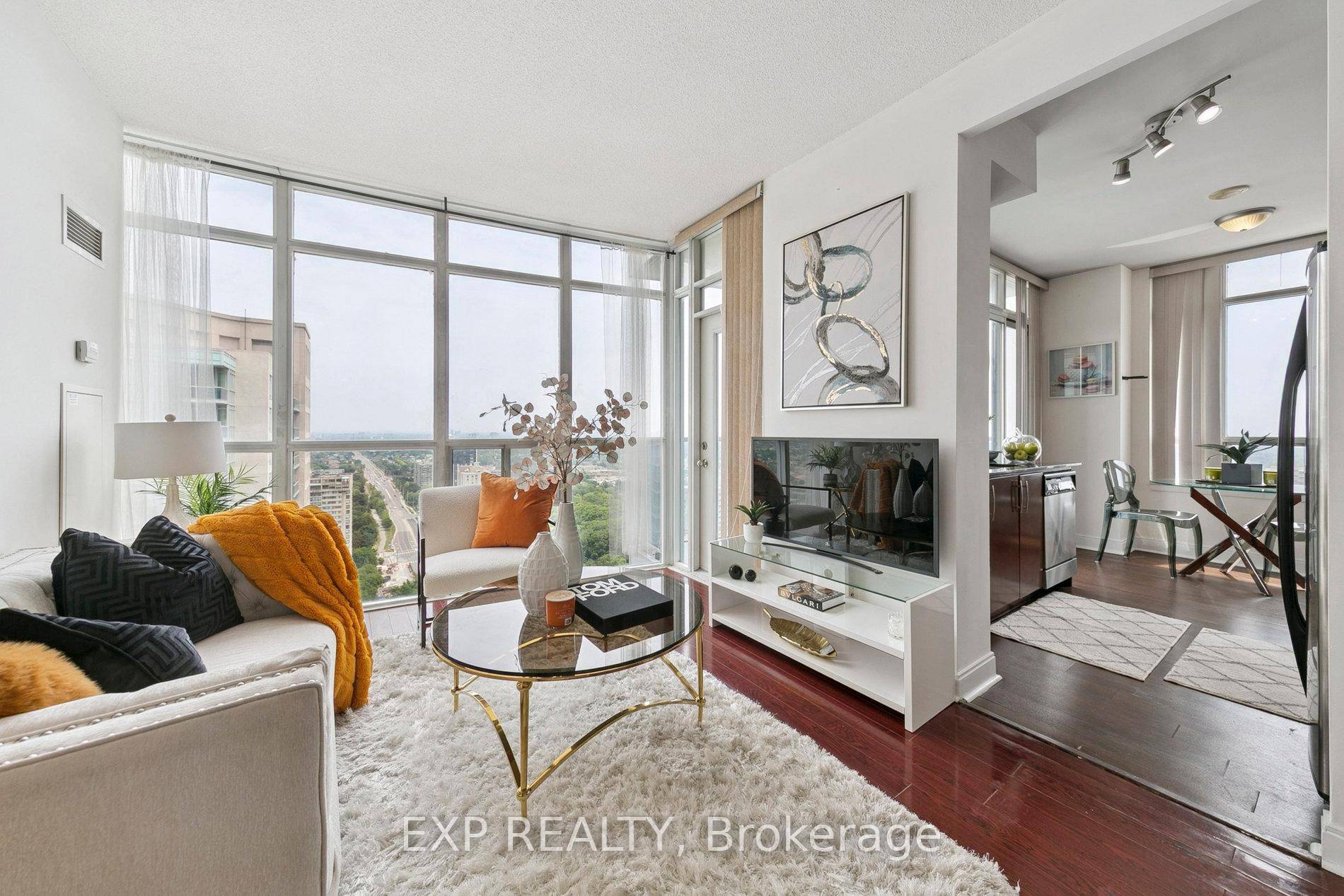 Bright, Sun Filled Executive Corner Suite With 2 Bedrooms And 2 Full Bathrooms.
