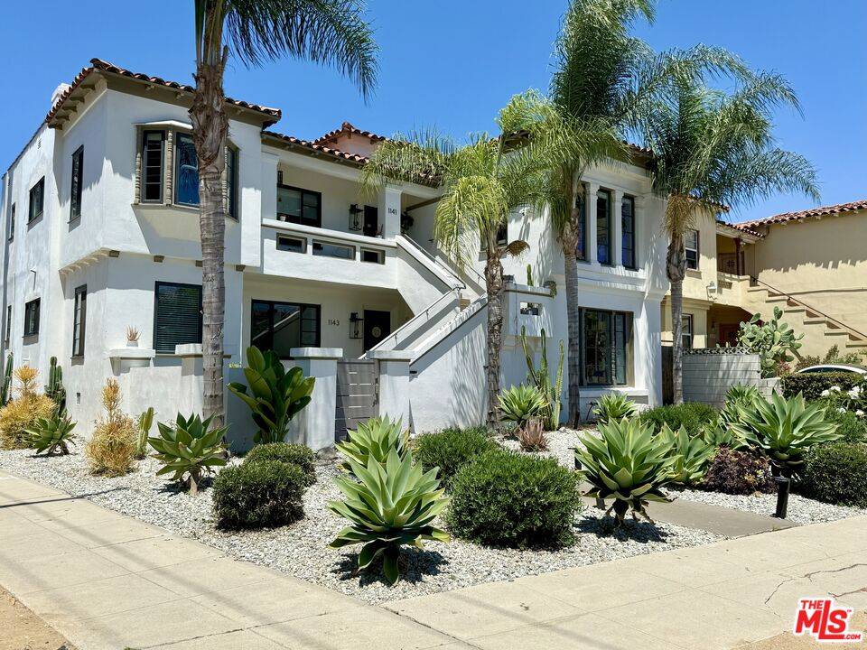 1143  S Cloverdale Ave 3BR La