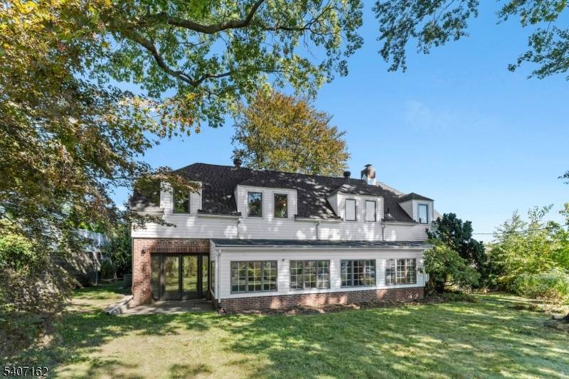 Beautifully Furnished 3 Bedroom Rental in Clifton, NJ.