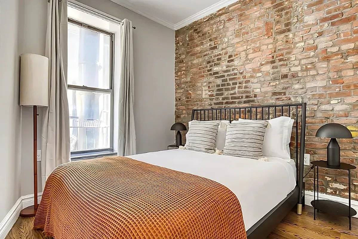 Immerse yourself in the epitome of urban elegance with this exquisitely renovated 2 bedroom haven, where every detail radiates sophistication.
