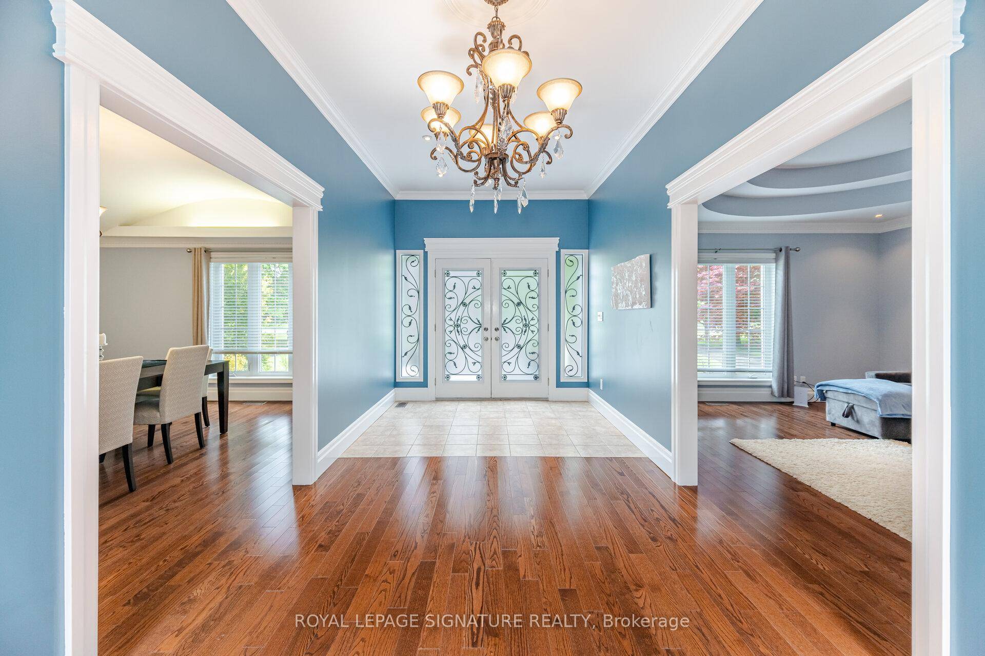 Stunning Raised Bungalow on a 4.