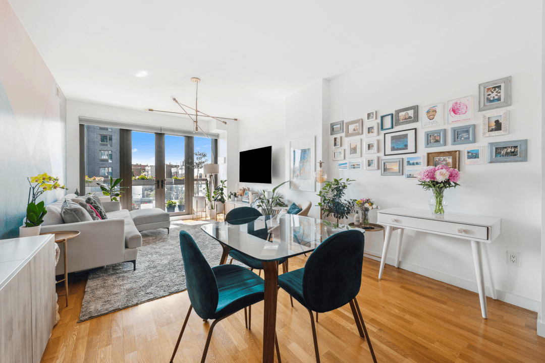 Park Slope Views. Private Outdoor Space.