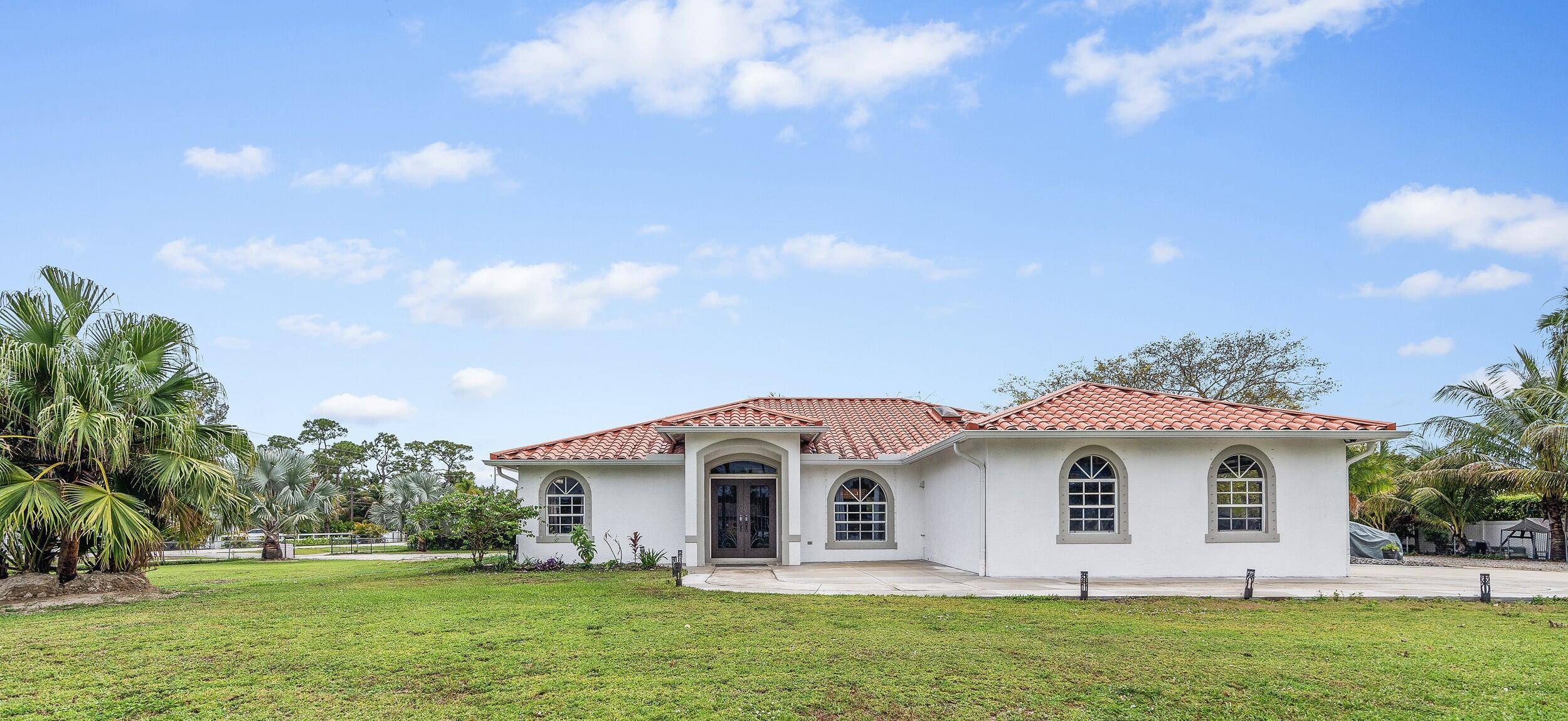 This property comes with a 2 1 rate buy down, reducing the buyer's interest rate by 2 for the first year of their loan and 1 for the second year.
