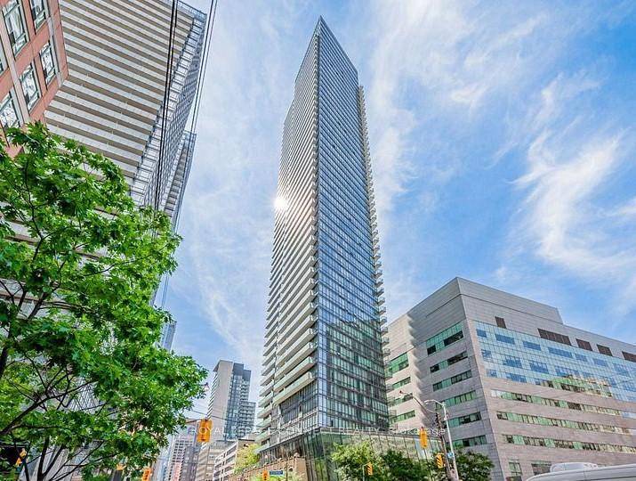 Luxurious One Bedroom plus den Spacious Condo at 832 Bay St, Floor To Ceiling Windows, Incredible view facing Bay Street from 24th Floor.