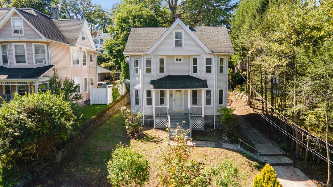 Newly renovated and sunny !