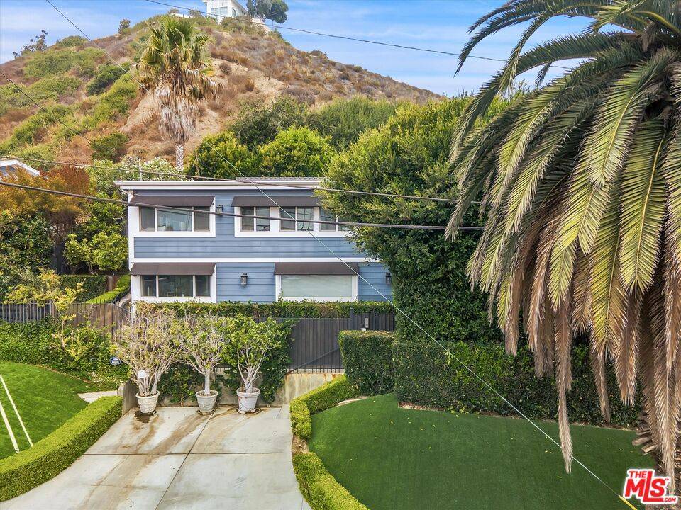 3966   Las Flores Canyon Rd 3BR Malibu La