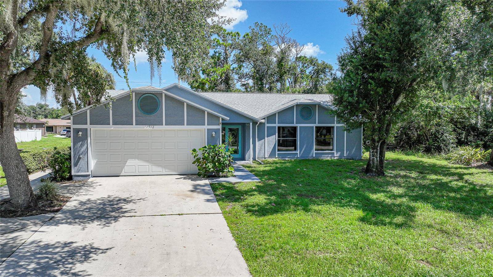 SELLER FINANCING AVAILABLE FINANCIAMIENTO DISPONIBLE 25, 000 Down 2, 420 Monthly including taxes and insurance Uncover your dream home in Florida Paradise !