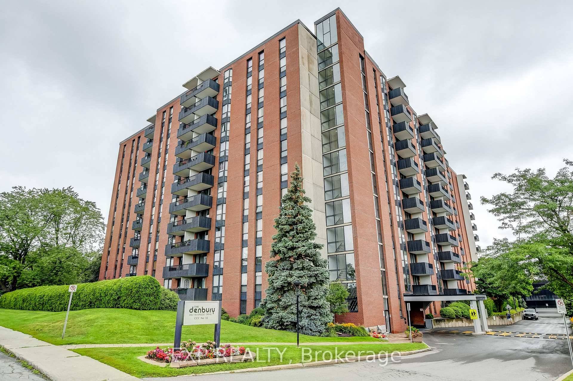 Welcome to the Denbury, a very popular and well managed condominium building ideally situated in a central location directly across from Mooney's Bay.