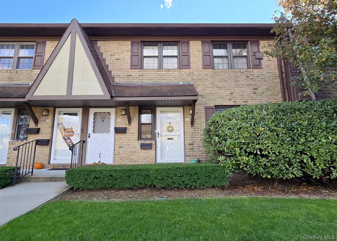 Welcome to The Anchorage A Gated Waterfront Community !