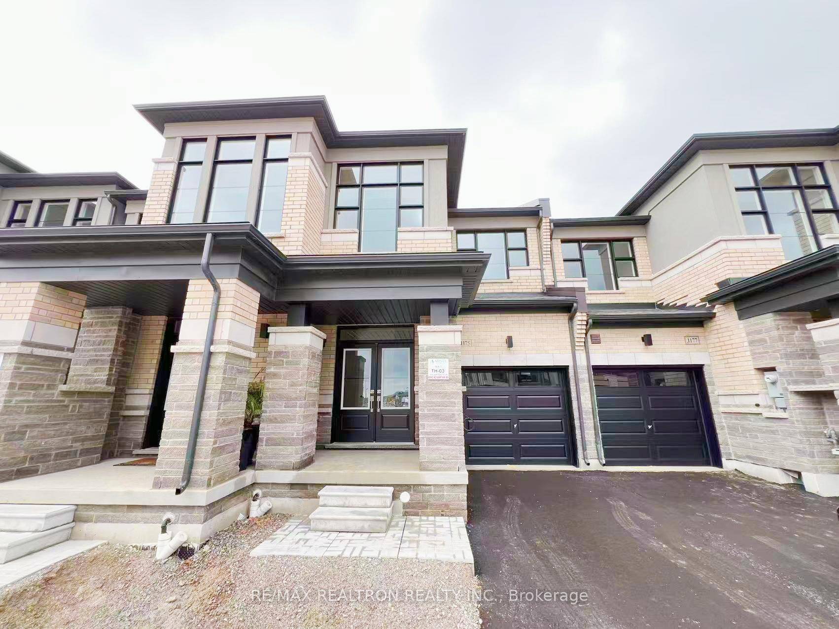 Brand New amp ; Luxury Townhouse W 3 Bedrooms amp ; 3 Bathrooms This stunning townhouse located in a highly sought after amp ; family friendly community features a modern ...