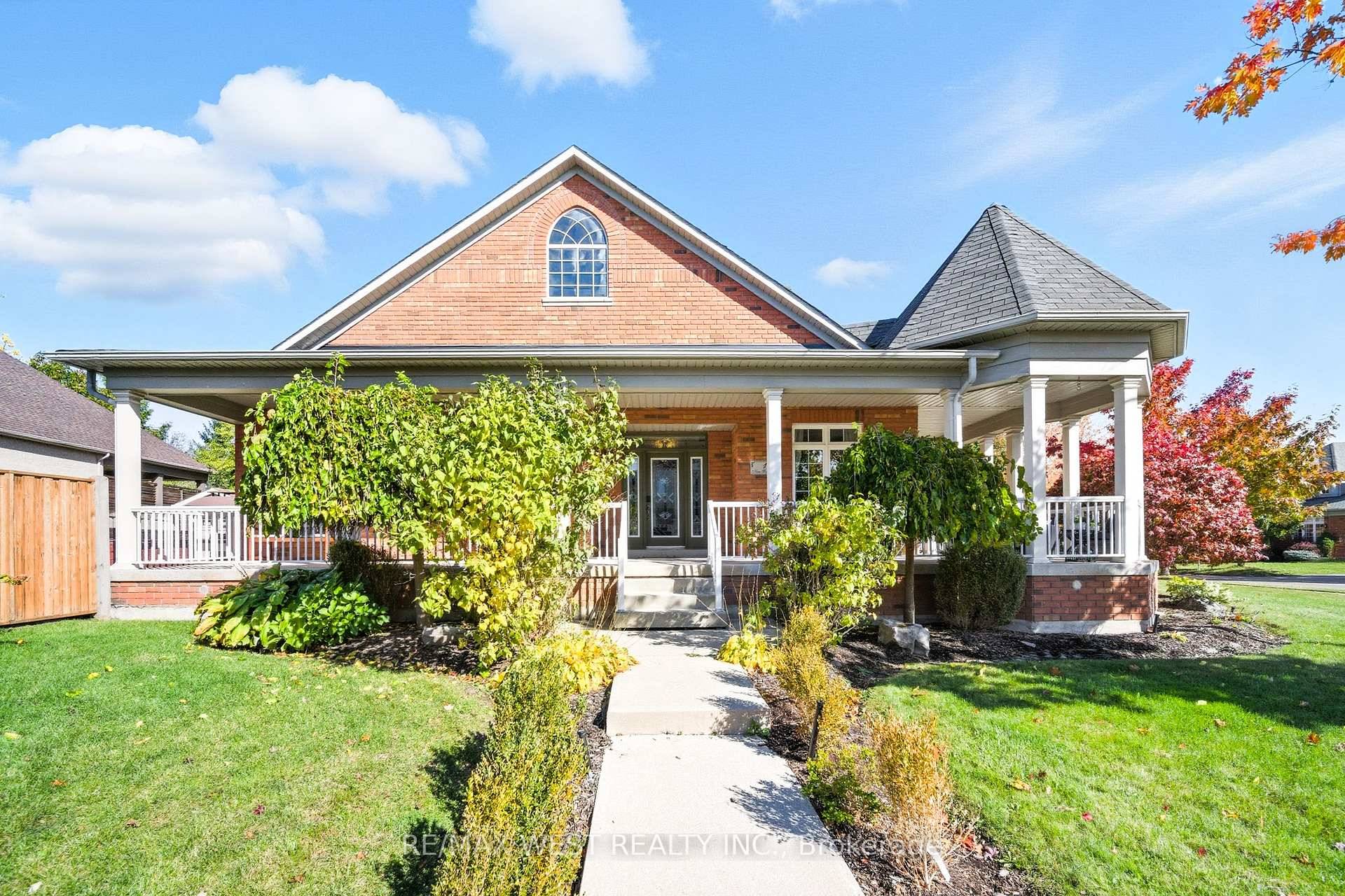 Welcome to 1 Nova Scotia Road a beautifully appointed and exceptionally spacious 2, 700 sq ft bungalow in the prestigious Streetsville Glen community.