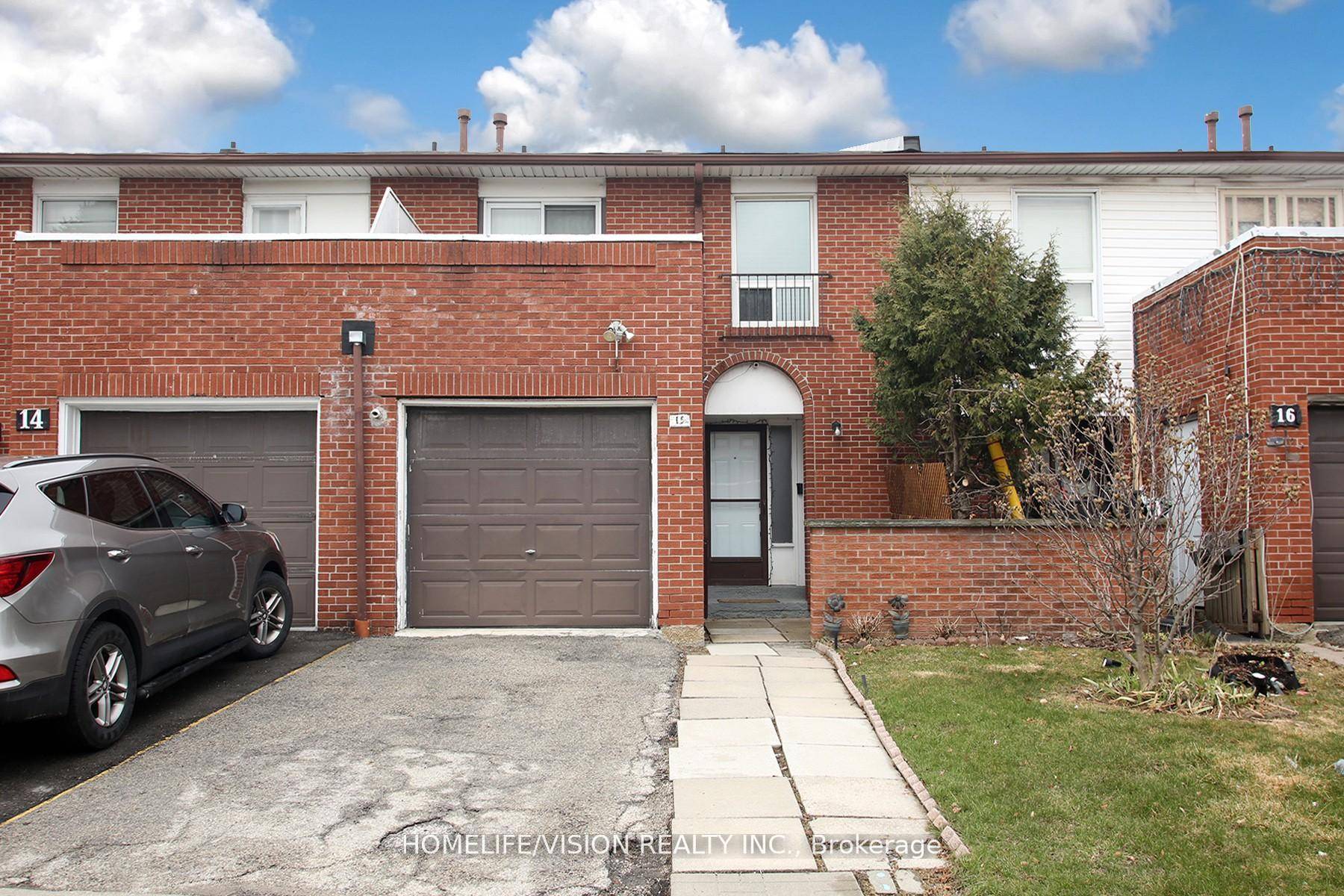 Excellent Opportunity For Families Or Investors !