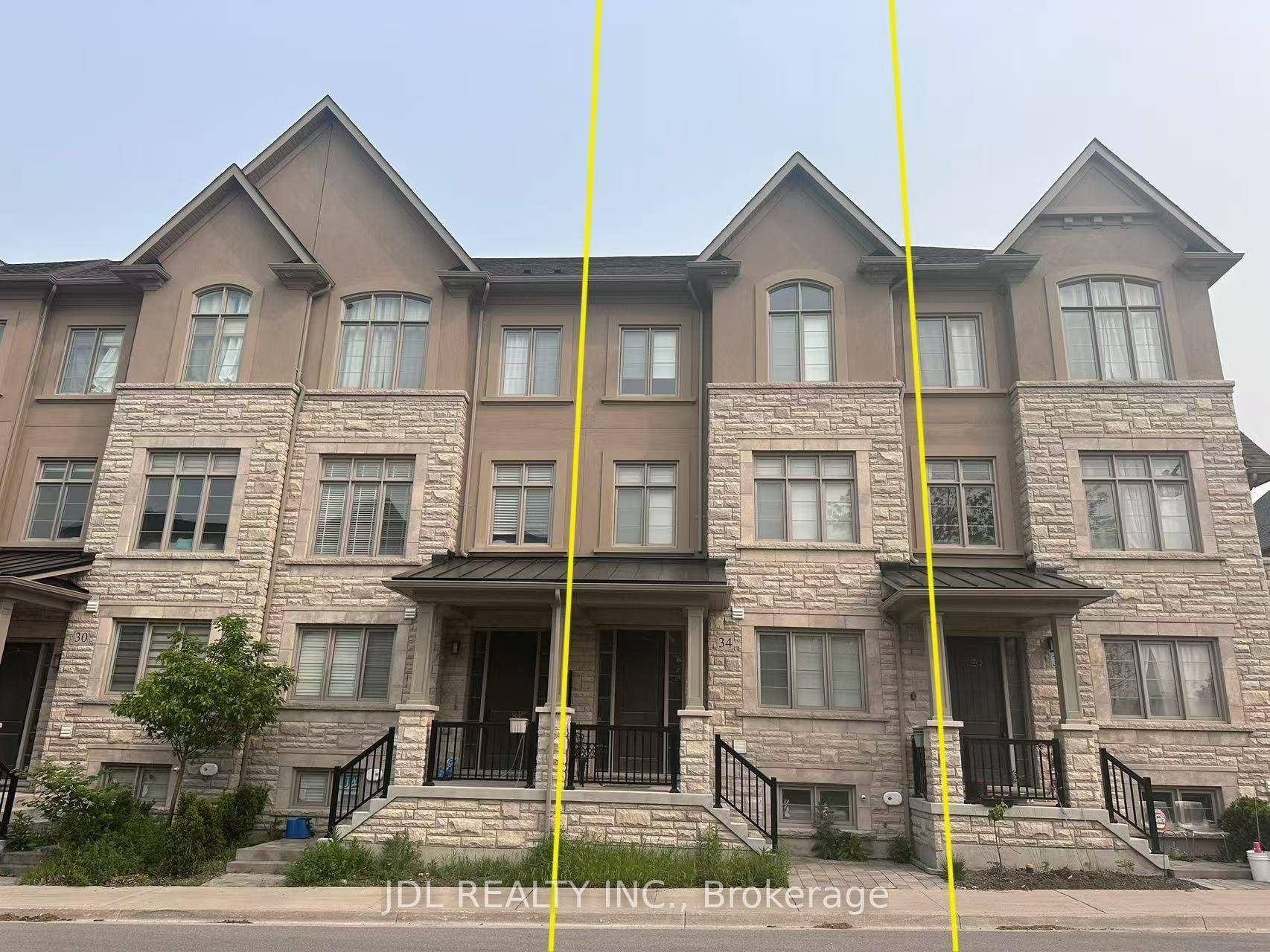 FREEHOLD ! Double Garage !