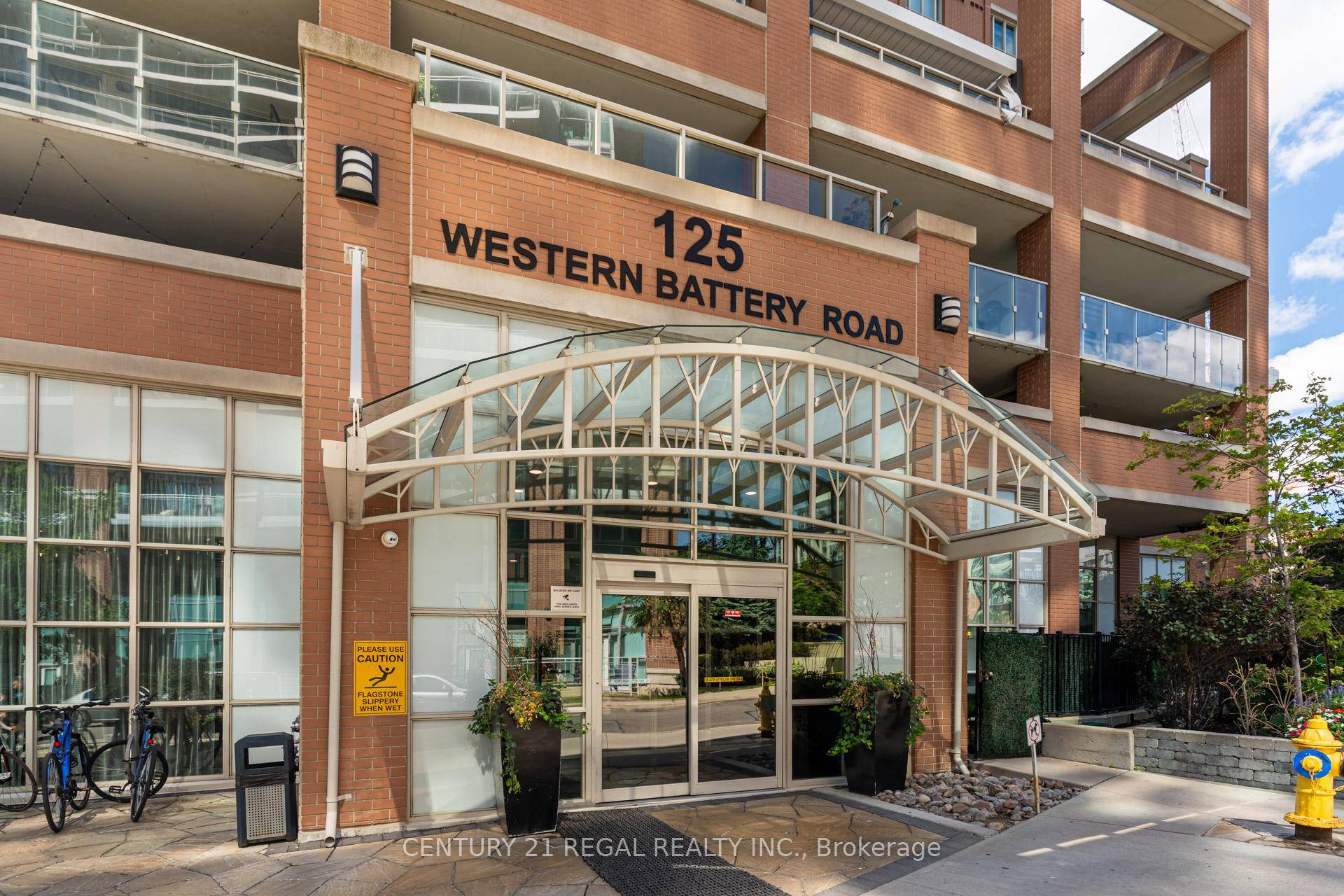 Welcome to The Tower On King West in the heart of Liberty Village !