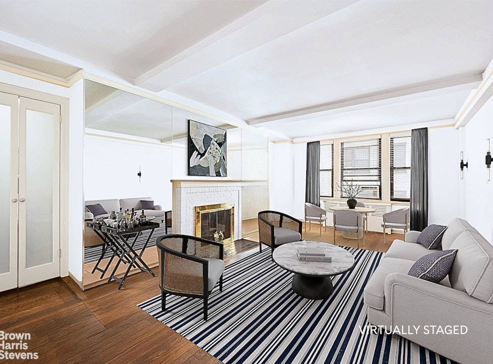A SPACIOUS STUDIO ON A VERY SPECIAL BLOCK.