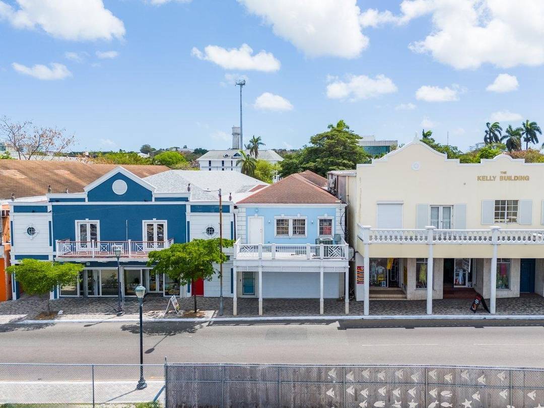 MIKE'S BUILDING BAY STREET New-Providence