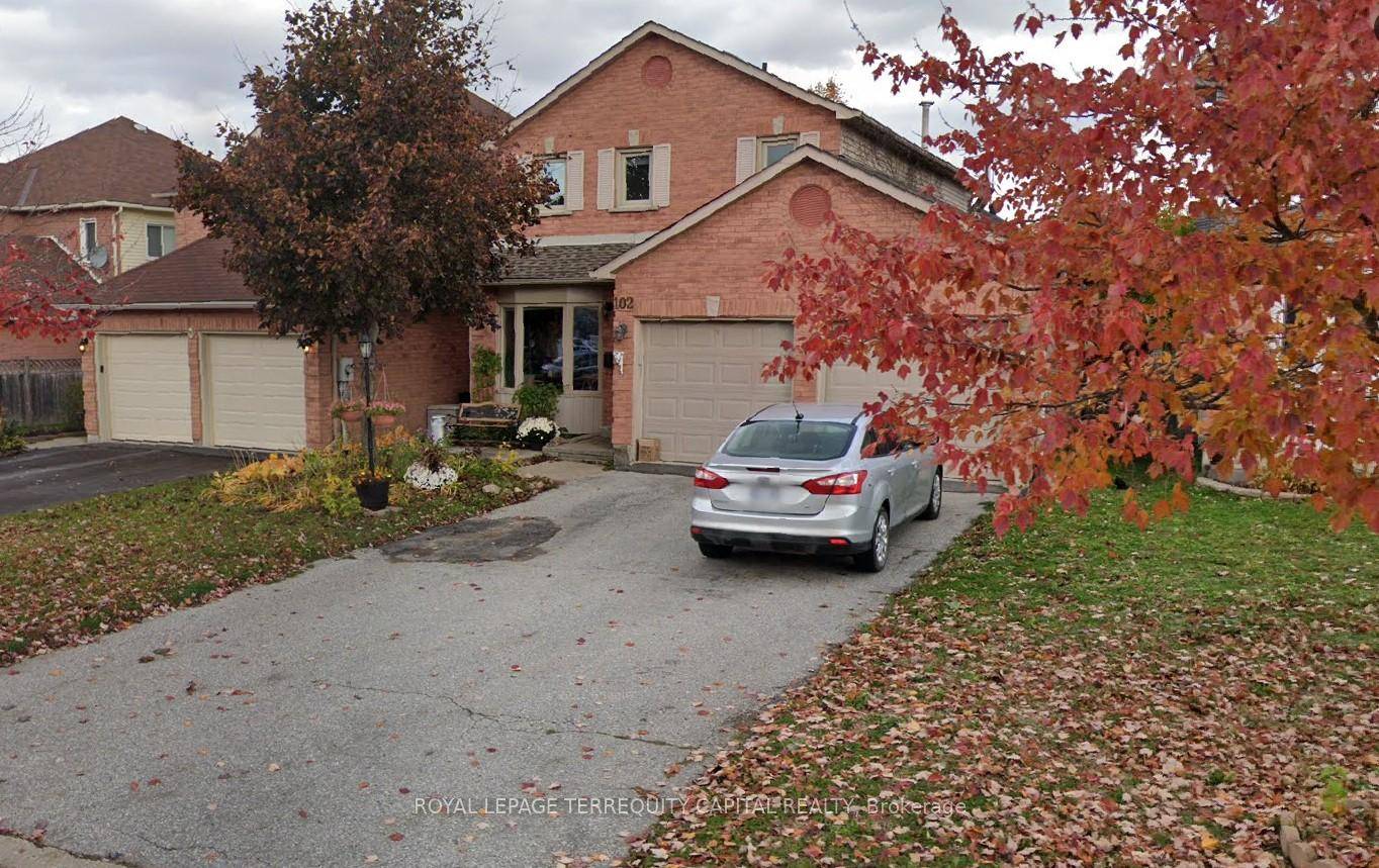 Welcome to this gorgeous 3 bedroom, 2 bathroom upper unit in a legal duplex !