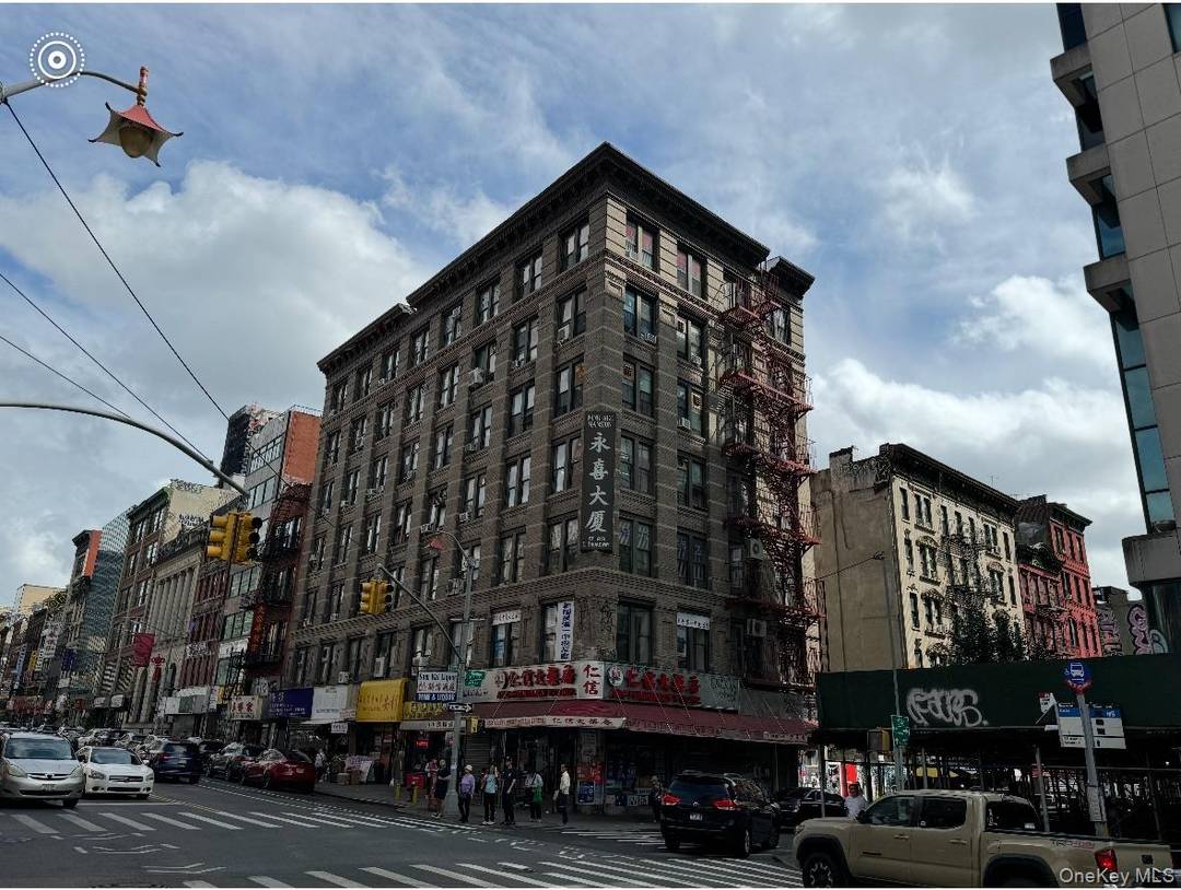 office space for sale in the heart of manhattan Chinatown suitable for associations insurance, medical, accounting, law office etc.